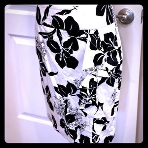 White House black market pencil skirt 6